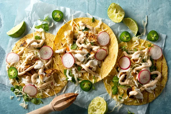 Gegrillte Fisch-Tacos — Stockfoto