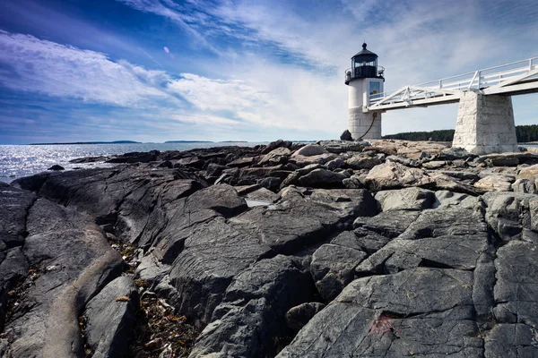 Marshall Point Light as seen from the rocky coast of Port Clyde, — Stock Photo, Image