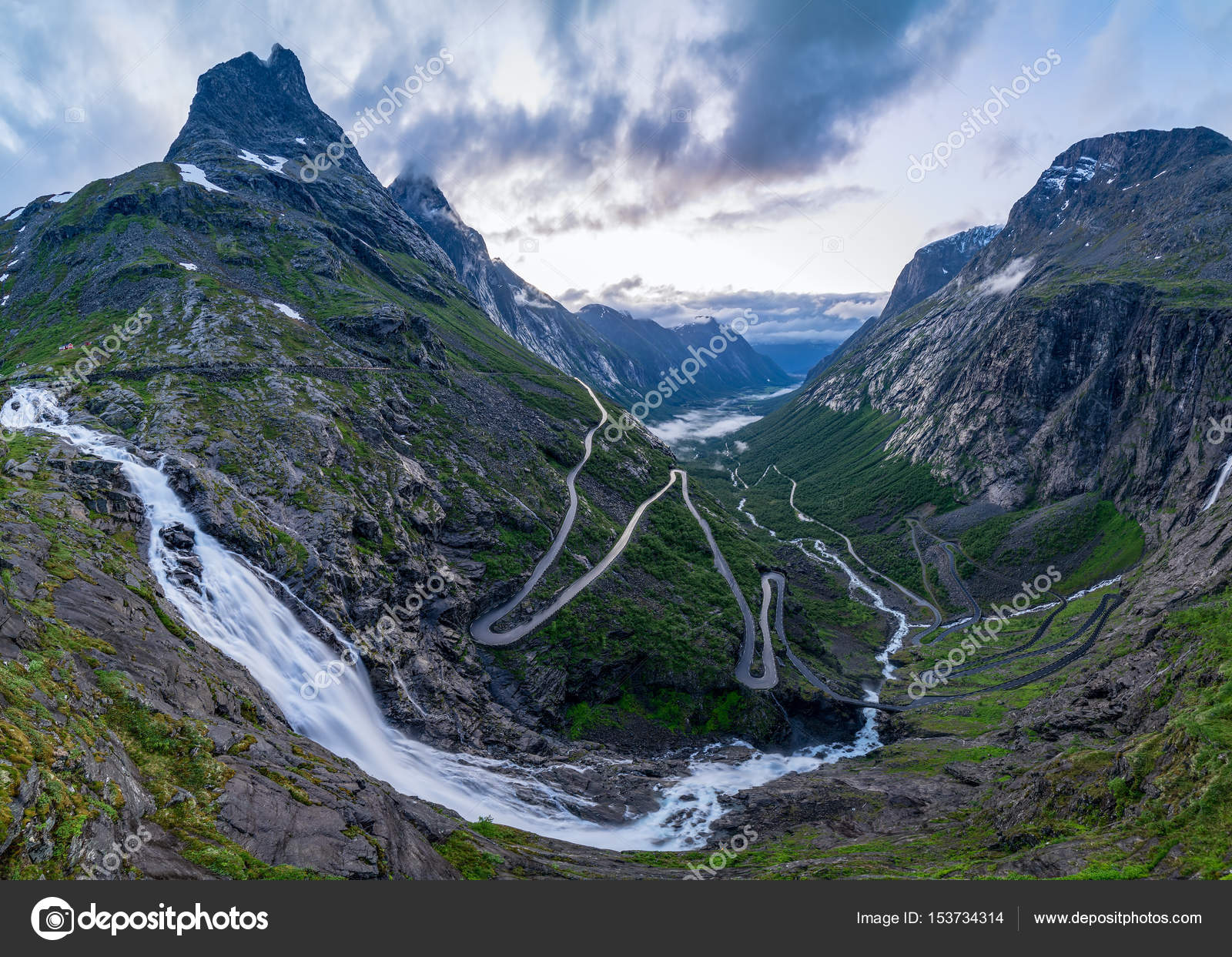 depositphotos_153734314-stock-photo-norwegian-mountain-road-trollstigen-stigfossen.jpg