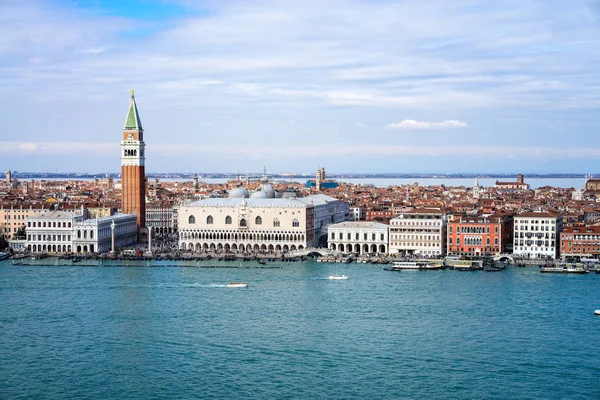 Venice lagoon with cityscape, Italy — Stock Photo, Image