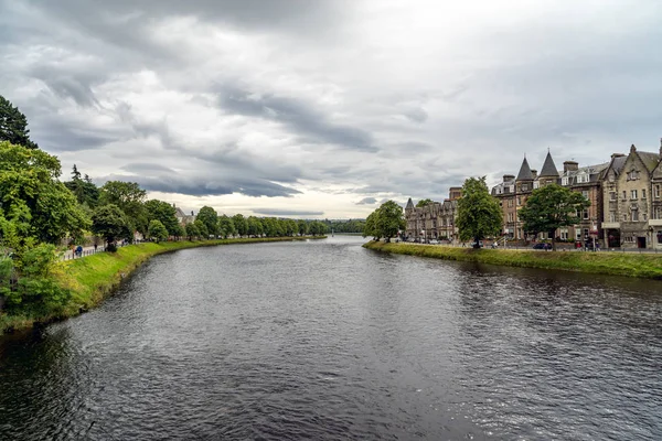 Inverness adlı yaz, İskoçya bulutlu hava — Stok fotoğraf