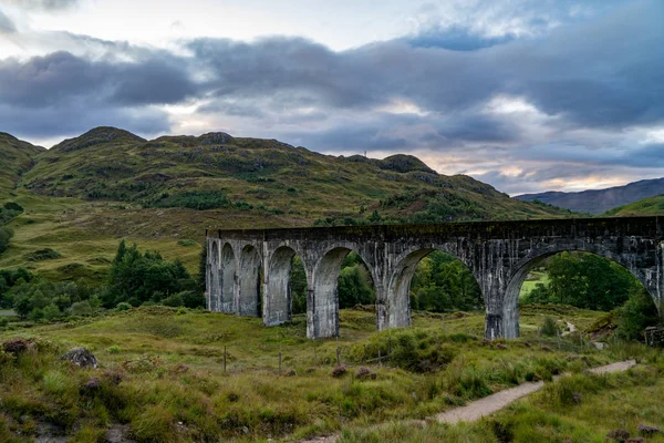 Viaduto Ferroviário Glenfinnan famoso na Escócia — Fotografia de Stock