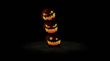 Cadılar Bayramı balkabağı kafalı Jack Lantern. Çeşitli ifadelerle turuncu balkabağı. Cadılar Bayramı partisinin sembolü..