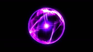 Siyah arka planda alevler olan plazma ateş topu. Güzel ışık. Küre şeklinde parıldayan çizgiler. Cg döngü canlandırması.