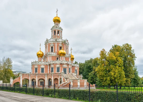 Покровский храм в Москве — стоковое фото