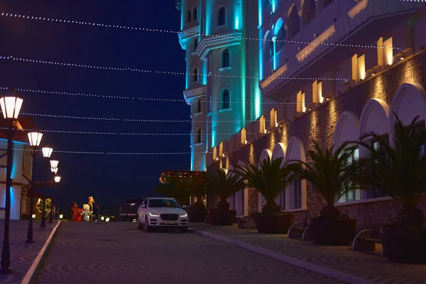       Şehir yaşamı oteli Soçi                         