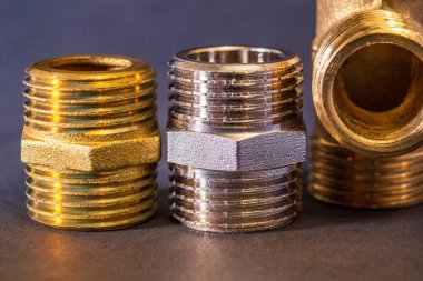 Pirinç montaj setleri genellikle su ve gaz tesislerinde kullanılır