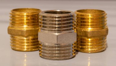 Pirinç montaj setleri genellikle su ve gaz tesislerinde kullanılır