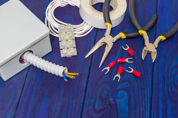 Professionella Kit Reservdelar Och Verktyg För Elektrisk Förberedelse Innan Reparation — Stockfoto