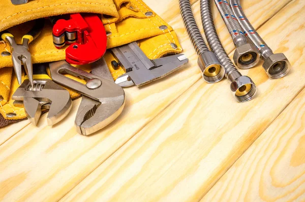 Sanitär Werkzeuge Säcken Und Schläuche Auf Holzbrettern Werden Verwendet Ersetzen — Stockfoto