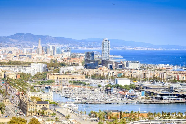 Barcelona panorama ile Port Vell Barcelona, İspanya