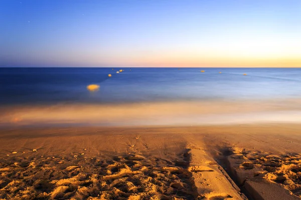 Belle plage à Carvoeiro, Algarve, Portugal — Photo