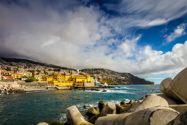 Old castle in Funchal and breakwaters, Madeira, Portugal — Stock Photo, Image