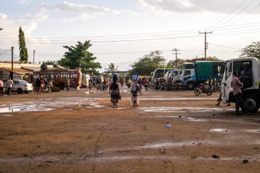 Yağmur sonra zavallı Kenya countyside