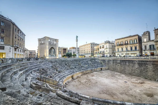 Anfiteatro antiguo en Lecce, Italia — Foto de Stock