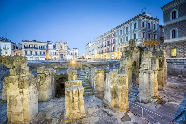 Starověký amfiteátr v Lecce, Itálie — Stock fotografie