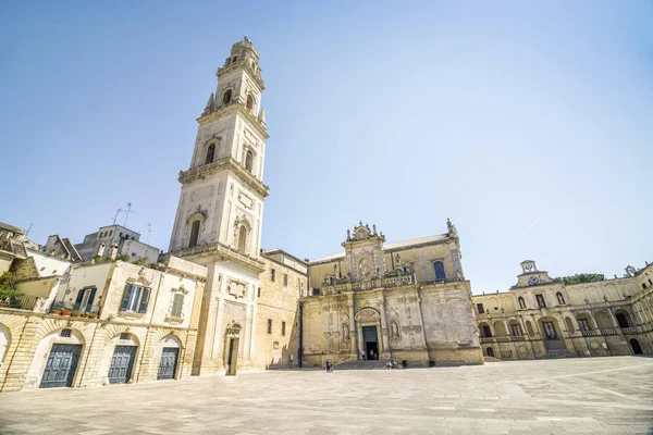 Ιστορικό καθεδρικό ναό είναι ένα από τα ορόσημα σε Λέτσε, Ιταλία — Φωτογραφία Αρχείου