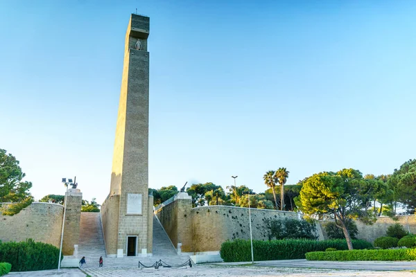 Monumento al Marinaio d'Italia, Brindisi . — Foto Stock