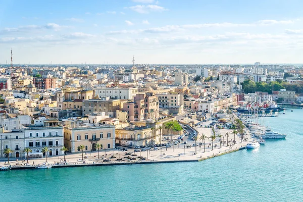 Luchtfoto panorama van Brindisi, Puglia, Italië — Stockfoto