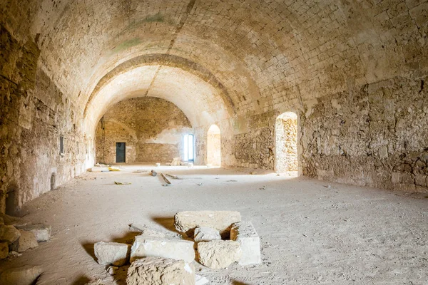 Long chamber in abandoned old fortress — Stock Photo, Image