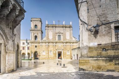 Brindisi, Puglia, İtalya'nın şehir merkezinde Katedral