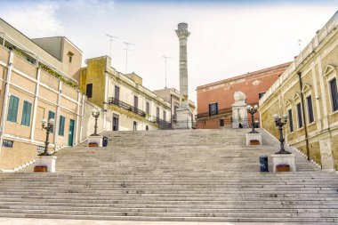 Brindisi şehir merkezi, Güney İtalya Roma sütun