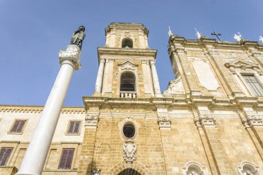 Brindisi, Puglia, İtalya'nın şehir merkezinde Katedral