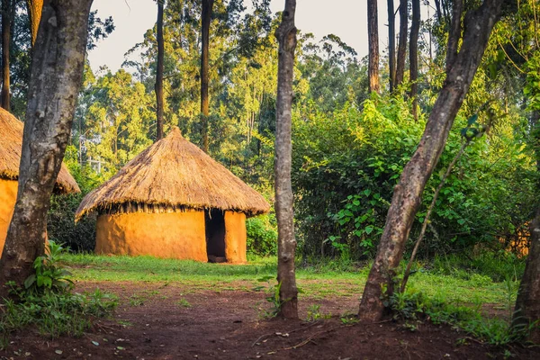 Casa rural tradicional de Kenia, Bomas de Kenia, Nairobi —  Fotos de Stock