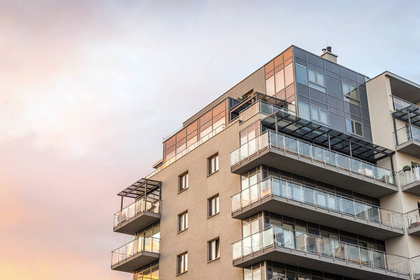 Новые, современные апартаменты с городской подсветкой
