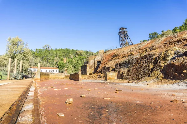 Důlní muzeum s staré šachty zvané Pena del Hierro v Nerva, Sp — Stock fotografie