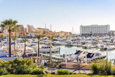 Tam turistik Vilamoura, Algarve'deki/daki oteller lüks yat Marina,