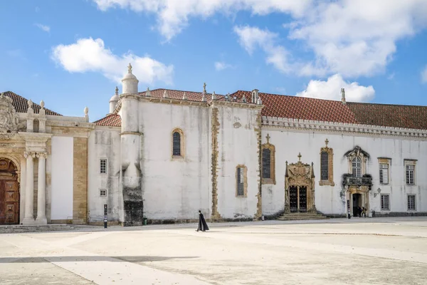 Studentpromenader vid University of Coimbra, Portugal — Stockfoto