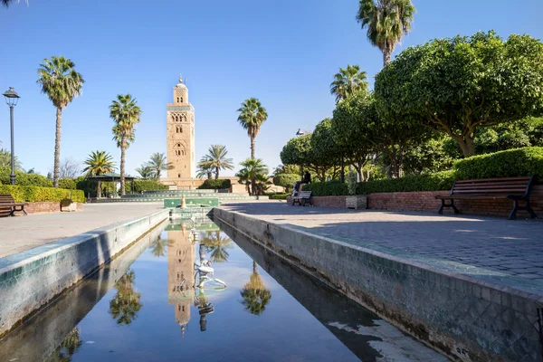 Mesquita do século XII na cidade velha de Marrakech, Marrocos — Fotografia de Stock