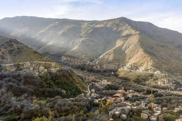 Cidade berbere localizada no alto das montanhas Atlas, Marrocos — Fotografia de Stock