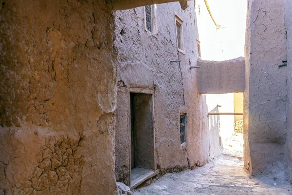 Narrow street in clay town Ait Ben Haddou, Morocco — Stock Photo, Image