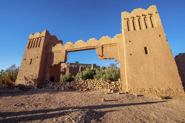 Historický vstup do hliněného města Ait Ben Haddou, Maroko — Stock fotografie
