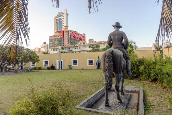 Egy Lovassági Tiszti Szobor Maputói Erőd Udvarán Múzeumként Használták Mozambikban — Stock Fotó