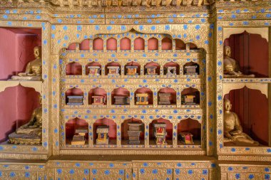 Ouarzazate, Fas - 18 Mart 2020: Atlas Stüdyoları 'nda Kundun filminin çekildiği Tapınak seti. 