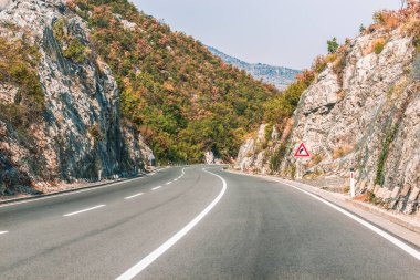 Yol, otoyol Balkan Dağları, Karadağ.