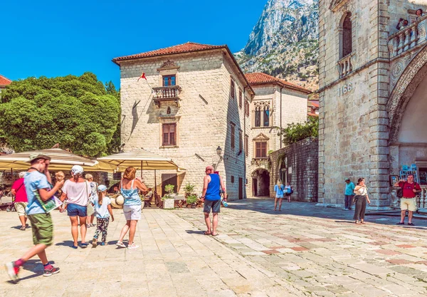 Kotor Montenegro Agosto 2017 Fragmento Plaza Cerca Del Palacio Los — Foto de Stock