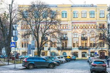 Kiev, Ukrayna - 3 Ocak 2020: Kiev 'in merkezinde yürüyün. Sokak Mimarı Gorodetsky 'nin Parçası.