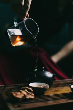 Çay töreni çay ve el ile
