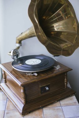 Eski vintage müzik çalar