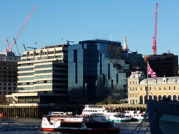 Historische Moderne Gebouwen Langs Theems Londen Engeland Verenigd Koninkrijk — Stockfoto