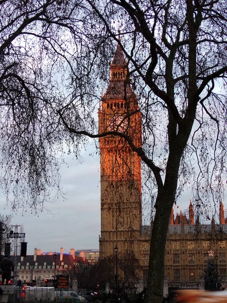 大不列颠及北爱尔兰联合王国伦敦市的大本钟和议会大厦 — 图库照片