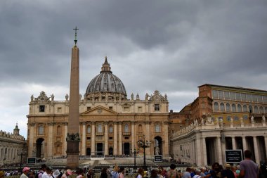 Piazza San Pietro, Obelisco Piazza San Pietro Citt del Vaticano, Fontana del Maderno, Colonnato del Bernini - Vatikan Obelisk, Maderno Fountain, Berninis Colonnade ve Saint Peters Meydanı 'ndaki Aziz Peters Bazilikası