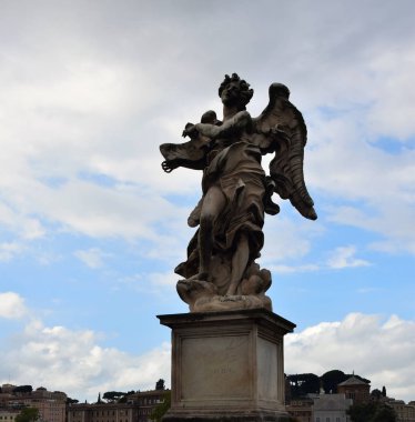 Sant Angelo Şatosu ve Ponte Sant Angelo Roma, İtalya 'daki Melek Heykelleriyle