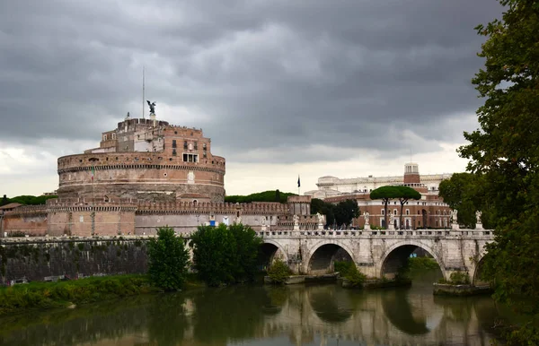 Schloss Sant Angelo Und Ponte Sant Angelo Mit Seinen Engelsstatuen — Stockfoto