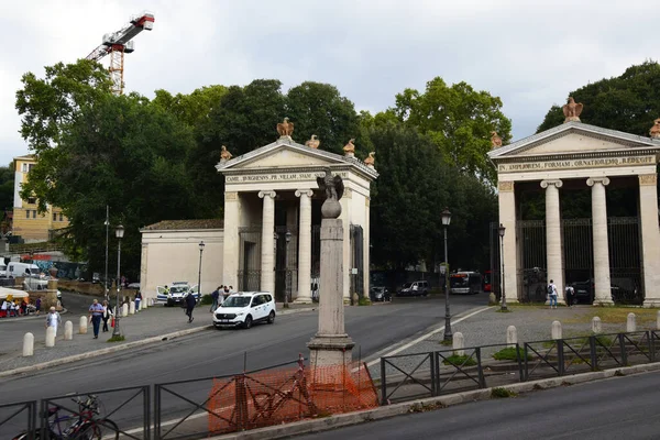 Вхід Віллу Боргезе Propilei Neoclassici Римі Італія — стокове фото