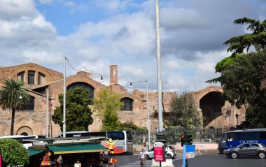 Roma, İtalya 'daki Basilica di Santa Maria degli Angeli e dei Martiri ve Fontana delle Naiadi